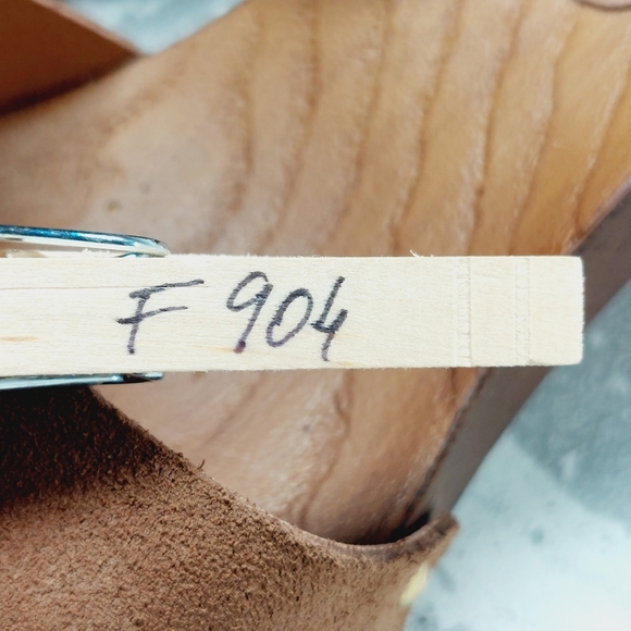 New Steve Madden Alabama Platform Suede Tan Strap Wooden Studded Sandals F904 - Picture 11 of 11